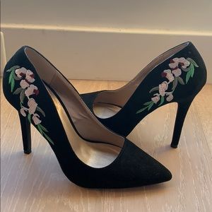 Bobbles and Lace Black Quipid Heels